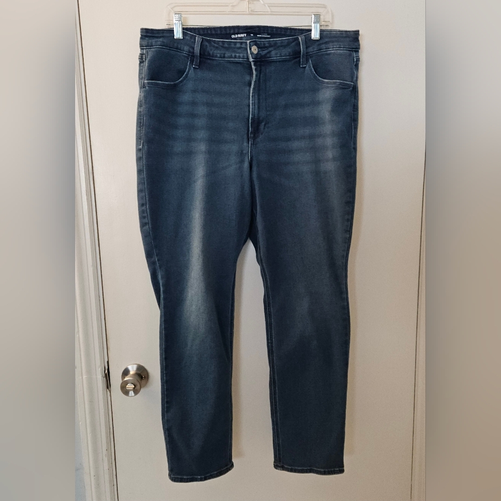 Old Navy Women's Wow Straight Jeans